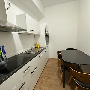 2schlafenzimmer 5betten Montuerwhonung Düsseldorf