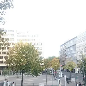 Avi Mainhouse Dusseldorf